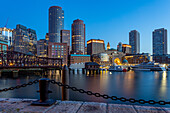 Boston Waterfront in der Morgendämmerung, Boston, Massachusetts, Neuengland, Vereinigte Staaten von Amerika, Nordamerika