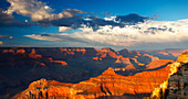 Blick auf Wotans Thron vom Südrand, Grand Canyon, Arizona, Vereinigte Staaten von Amerika, Nordamerika