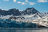 Kongsfjorden, Spitsbergen, Svalbard Islands, Arctic, Norway, Europe