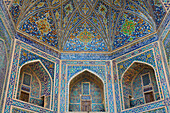 Entrance Ceiling and Wall Tiles, Tilla-Kari Madrassah, completed 1660, Registan Square, UNESCO World Heritage Site, Samarkand, Uzbekistan, Central Asia, Asia