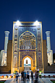 Abend, Gur-E-Amir-Komplex (Mausoleum), erbaut 1403, Begräbnisstätte von Amir Temir, UNESCO-Welterbe, Samarkand, Usbekistan, Zentralasien, Asien