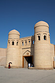 West Gate (Father Gate), Ichon Qala (Itchan Kala), UNESCO World Heritage Site, Khiva, Uzbekistan, Central Asia, Asia