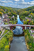 The Iron Bridge over the River Severn, Ironbridge Gorge, UNESCO World Heritage Site, Ironbridge, Telford, Shropshire, England, United Kingdom, Europe