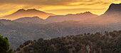 Blick auf den Ätna von Savoca bei Sonnenuntergang, Savoca, Messina, Sizilien, Italien, Mittelmeer, Europa