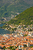 Blick auf die Stadt Como und den Comer See vom Baradello-Turm (Spina Verde), Lombardei, Italien, Europa