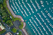 Luftaufnahme des Hafens von Lerici mit einer Drohne, Gemeinde Lerici, Provinz La Spezia, Region Ligurien, Italien, Europa