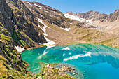 Blaue Lacke Bergsee und die Stubaier Alpen an einem klaren Morgen, Neustift im Stubaital, Innsbruck Land, Tirol, Österreich, Europa