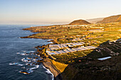 Spanien,Kanarische Inseln,Teneriffa,Buenavista del Norte,Blick auf Bananenplantagen vom Aussichtspunkt Punta del Fraile