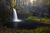 Abiqua Falls in autumn. Scotts Mills, Marion county, Oregon, USA.