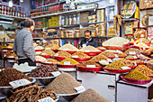 Gewürzmarkt, in Khari Baoli, in der Nähe von Chandni Chowk, Alt-Delhi, Indien