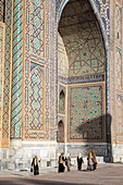 Main gate of Ulugbek Medressa, Registan, Samarkand, Uzbekistan