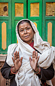 Porträt einer Witwe, Vrindavan, Mathura-Distrikt, Indien