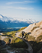 Mountainbiken im Engadin Tal, St. Mortiz, Schweiz