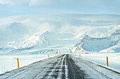 The road leading to the Vatnajökull Glacier, Skaftafel National Park, Iceland, Europe