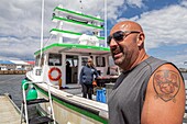 Steve Bezeau mit einem Hummer-Tattoo auf seinem Arm, new brunswick, kanada, nordamerika