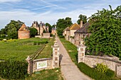 Das denkmalgeschützte Château de Chambray aus dem 16. Jahrhundert beherbergt die Landwirtschaftsschule, Mesnil-sur-iton, Eure, Normandie, Frankreich