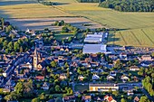 Luftaufnahme des Dorfes Bourth, Eure, Normandie, Frankreich