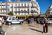 Intervention by the municipal police, place de la comedie, montpellier, herault, occitanie, france