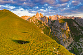 Berg Santis bei Sonnenaufgang im Sommer, Kanton Appenzell, Alpsteingebirge, Schweiz