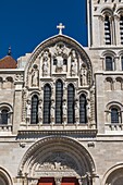 Saint mary magdalene basilica, vezelay, (89) yonne, bourgundy, france