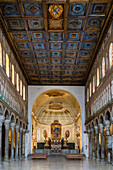 Mittelschiff von San Apollinare Nuovo. Ravenna, Emilia romagna, Italien, Europa.