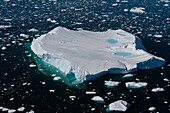 Luftaufnahme der Larsen-Bucht, Weddell-Meer, Antarktis.
