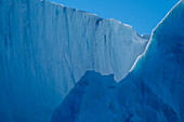 Detail eines Gletschers am Larsen Inlet, Weddellmeer, Antarktis.