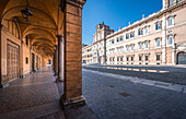 Piazza Roma, der berühmte Platz in der Altstadt von Modena. Modena, Emilia Romagna, Italien