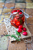 Sweet and sour pickled radishes (Morocco)
