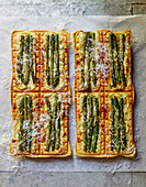 Creamy asparagus tarts