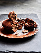 Schokoladen-Haselnuss-Küchlein mit flüssigem Kern