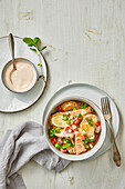 Bunter Kartoffelsalat mit Tomatendressing