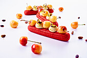 Pistazien-Kirsch-Eclair