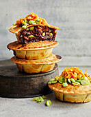 Koreanische Mini-Pies mit Rindfleisch