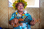 Insel Tahiti, touristischer Empfang mit Musik und Tänzen am Flughafen Faaa Papeete, Französisch-Polynesien