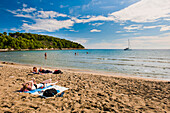 Foto vom Strand Przina (Vela Przina), Lumbarda, Insel Korcula, Kroatien. Dies ist ein Foto von Przina Strand (Vela Przina), Lumbarda, Insel Korcula, Kroatien. Der Strand Przina ist einer der besten Sandstrände an der dalmatinischen Küste Kroatiens.