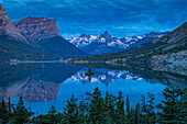 Saint Mary Lake und Wild Goose Island; Glacier National Park, Montana, USA.