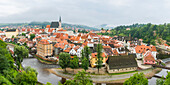 Historisches Zentrum von Cesky Krumlov von der Burg und dem Schloss aus gesehen, UNESCO-Weltkulturerbe, Cesky Krumlov, Südböhmische Region, Tschechische Republik (Tschechien), Europa