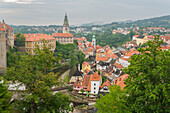 Historische Stadt Cesky Krumlov und Schlossturm von Cesky Krumlov, UNESCO, Cesky Krumlov, Südböhmische Region, Tschechische Republik (Tschechien), Europa