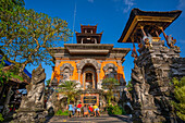 View of Bale Banjar Temple in Ubud, Ubud, Kabupaten Gianyar, Bali, Indonesia, South East Asia, Asia
