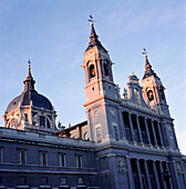 Morgengrauen der Kathedrale Nuestra Senora De La Almudena