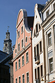 Häuser entlang der Straße Tirgonu Iela in der Altstadt