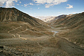 Berg Schotterstraße im indischen Himalaya, Ladakh, Indien