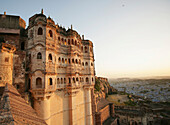Fort Jodpur im Vordergrund des Stadtbildes, Jodpur, Rajasthan, Indien