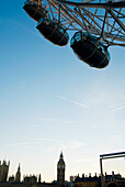 Teil des London Eye mit Westminster im Hintergrund, London, Großbritannien