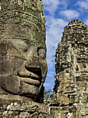 Buddhistische Statue am Bayon-Tempel, Angkor Thom, Archäologischer Park Angkor; Krong Siem Reap, Provinz Siem Reap, Kambodscha.