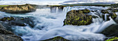 Panoramabild des Godafoss-Wasserfalls; Island