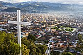 Blick auf Cajamarca vom Cerro Santa Apolonia; Cajamarca, Peru.