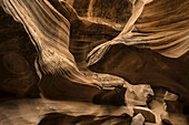 Slot Canyon bekannt als Mountain Sheep Canyon; Page, Arizona, Vereinigte Staaten von Amerika