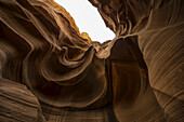 Slot Canyon, bekannt als Owl Canyon, in der Nähe von Page; Arizona, Vereinigte Staaten von Amerika